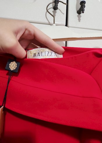 Kemerli Parlak Kırmızı Kadın Pantolon - Görsel 5