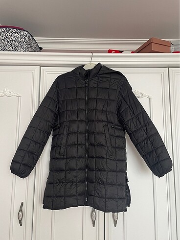 Zara 13-14 yaş siyah mont
