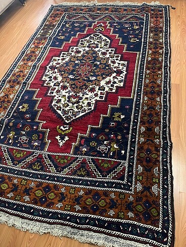 Tarihi halı kilim