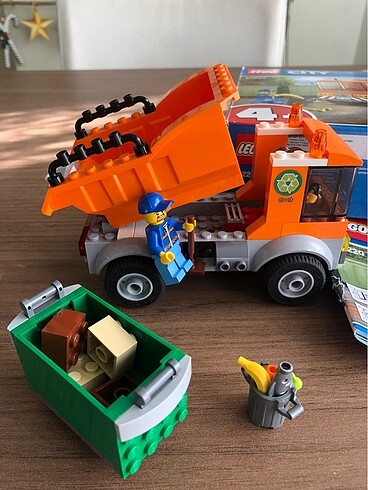 Diğer Lego City 60220 çöp kamyonu