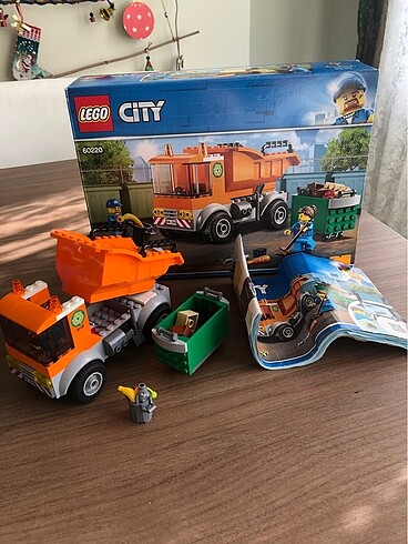 Lego City 60220 çöp kamyonu