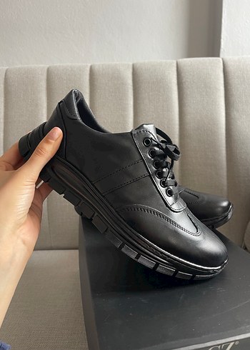 Siyah Bağcıklı kadın Günlük Ayakkabı - Görsel 2