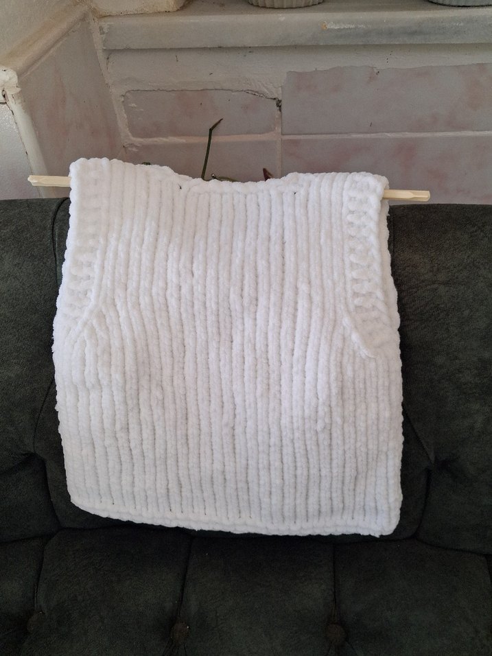 Kız Çocuk Beyaz Örgü Yelek - Görsel 2