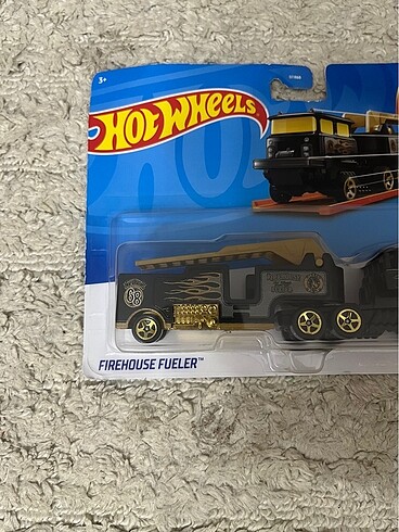Hotwheels taşıyıcı tır
