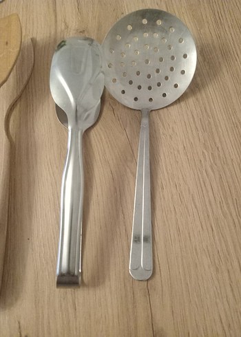 Gri ve Beyaz Mutfak Gereçleri Seti - Görsel 6