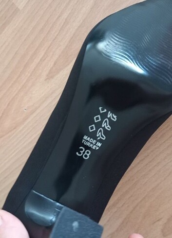 38 Beden Stiletto
