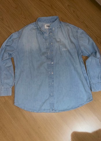 Düğmeli Uzun Kollu Denim Gömlek