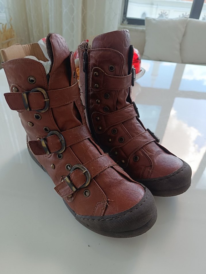 Kahverengi Deri Kadın Bot, Toka Detaylı, Dolgu Topuk - Görsel 2