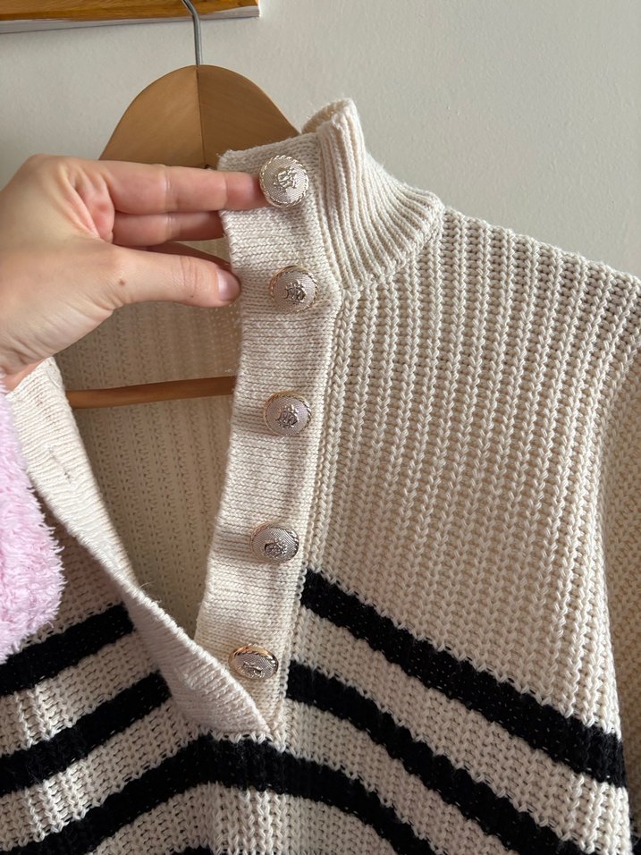 Çizgili Beyaz Triko Kadın Kazak - Görsel 3