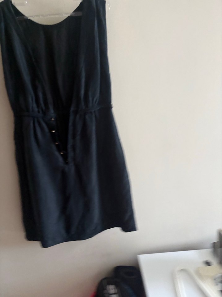 Kemer detaylı Siyah Kolsuz Elbise - Görsel 2