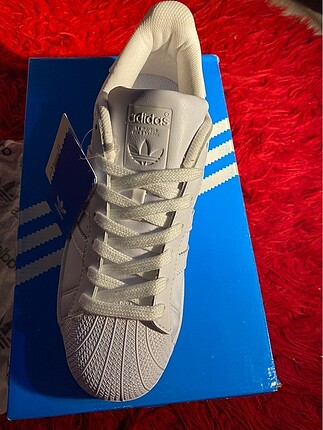 36 Beden Adidas Superstar Spor Ayakkabısı