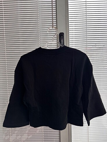 Zara sweatshirt