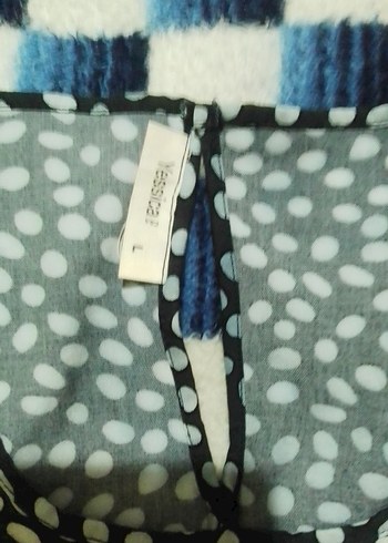 Gri V Yaka Piliseli Uzun Elbise - Görsel 4