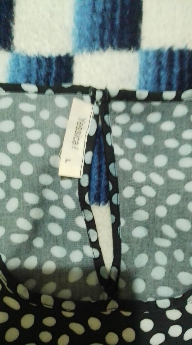 Gri V Yaka Piliseli Uzun Elbise - Görsel 4