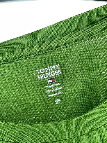 s Beden yeşil Renk Tommy Hilfiger T-shirt %70 İndirimli.