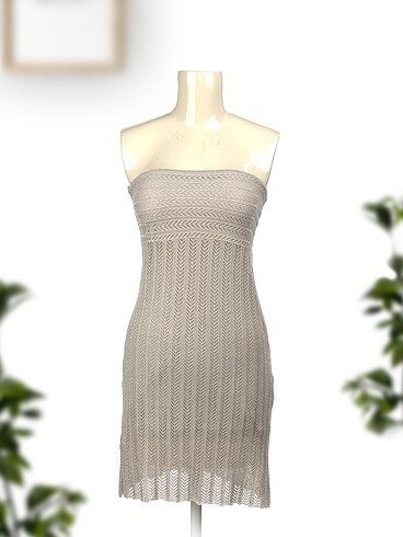 Bershka Mini Elbise %70 İndirimli.