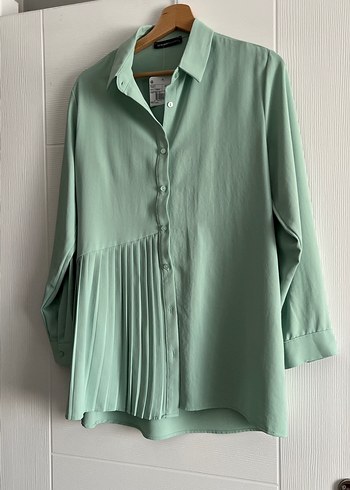 Yeşil Kadın Pilili Gömlek - Görsel 2