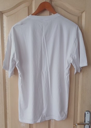 Beyaz V Yakalı Kadın Tişört - Görsel 2