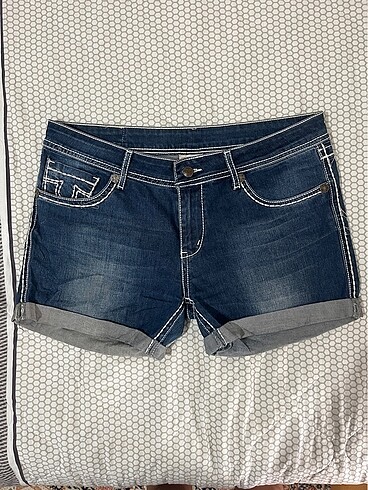 l Beden true religion jean şort