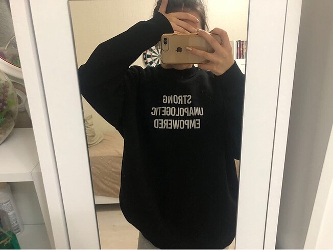 oversize sweatshirt