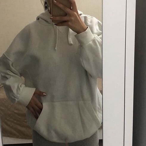 oversize sweatshirt