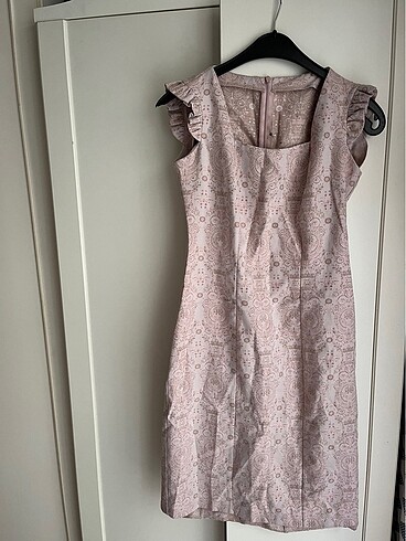 Pembe elbise - Görsel 2