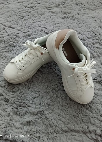 Bershka Beyaz sneakers