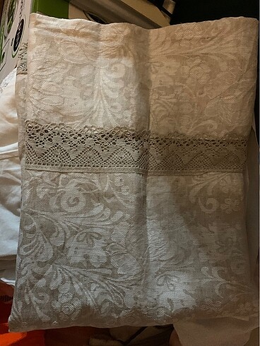 Zara Home Zarahome yatak örtüsü