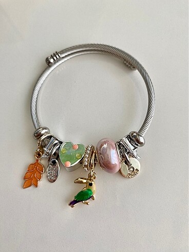 Charm bileklik