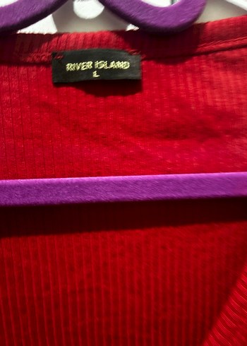 Kırmızı V Yakalı Düğmeli Kadın Bluz - Görsel 3