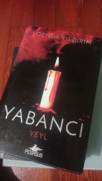  Beden Yabancı Serisi 2 kitap ciltli 