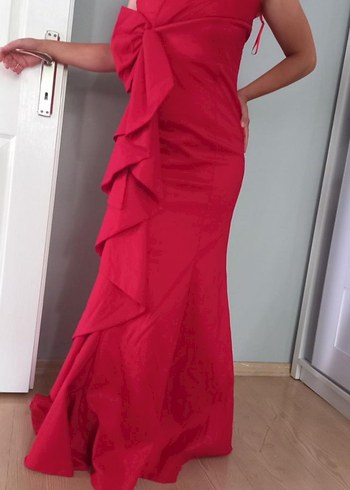 Kırmızı Drapeli Uzun Straplez Abiye Elbise - Görsel 2