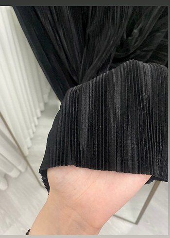 Siyah Pilili Uzun Kadın Etek - Görsel 3