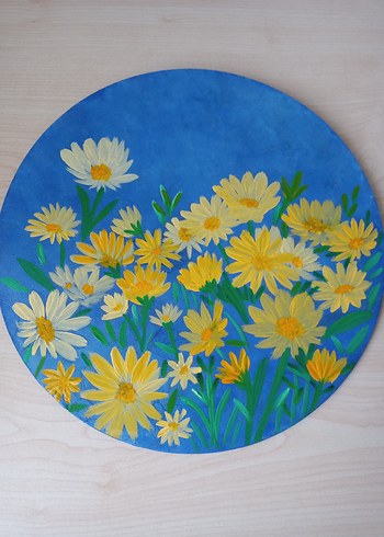 Pastel Sarı Çiçekli Yuvarlak Tablo