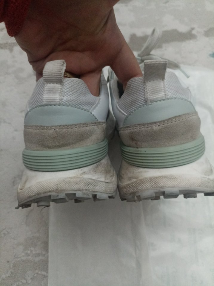 Gri-Beyaz Bağcıklı Kadın Spor Ayakkabı - Görsel 3