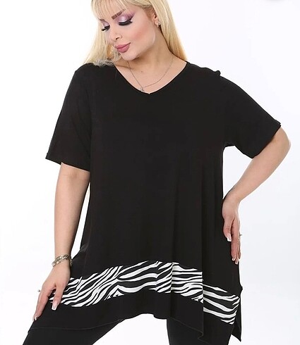 Siyah Zebra Şeritli Salaş Büyük Beden T-Shirt