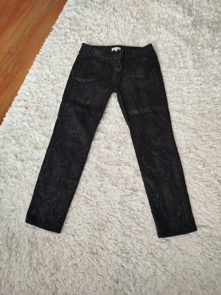 Deri görünümlü Siyah Gotik Desenli Kadın Pantolon - Görsel 2