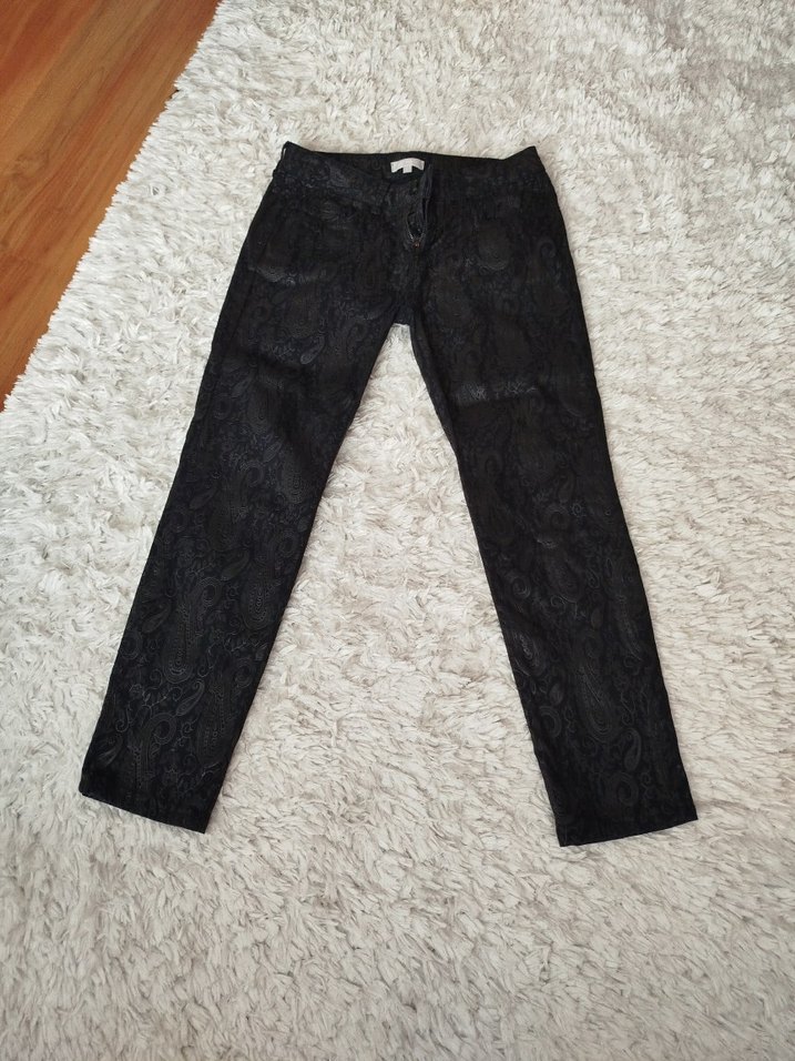 Deri görünümlü Siyah Gotik Desenli Kadın Pantolon - Görsel 4