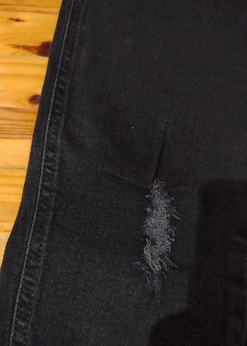 Siyah Yırtık Detaylı Midi Boy Kadın Kot Pantolon - Görsel 5