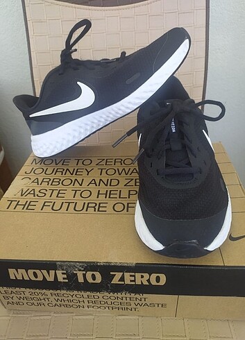 Nike Revolution Spor Ayakkabı 