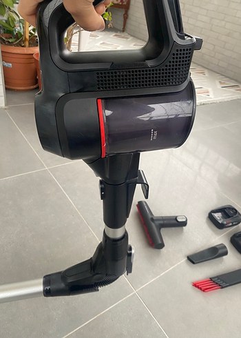 Bosch Siyah Kablosuz Elektrikli Süpürge Unlimited 7 Çift Batarya - Görsel 4