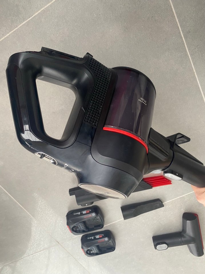 Bosch Siyah Kablosuz Elektrikli Süpürge Unlimited 7 Çift Batarya - Görsel 2