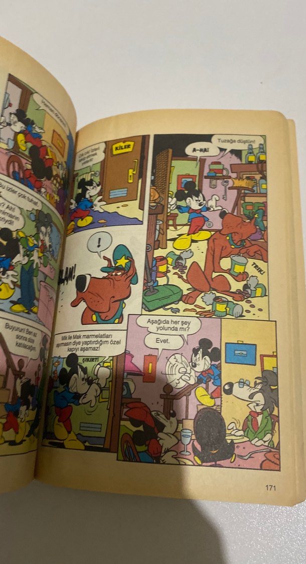 Mickey Mouse İyi Ki Doğdun! Çocuk Kitabı - Görsel 2