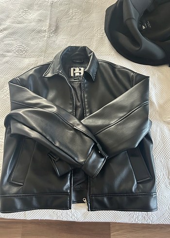 Pull Bear Erkek Siyah Deri Kısa Kollu Ceket - Görsel 3