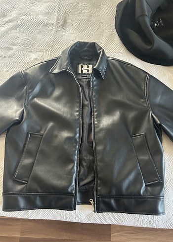 Pull Bear Erkek Siyah Deri Kısa Kollu Ceket - Görsel 2