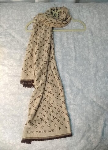 Şal ( Louis Vuitton desenli)