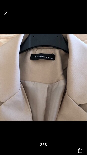 Trendyol & Milla Trendyol crop bej blazer