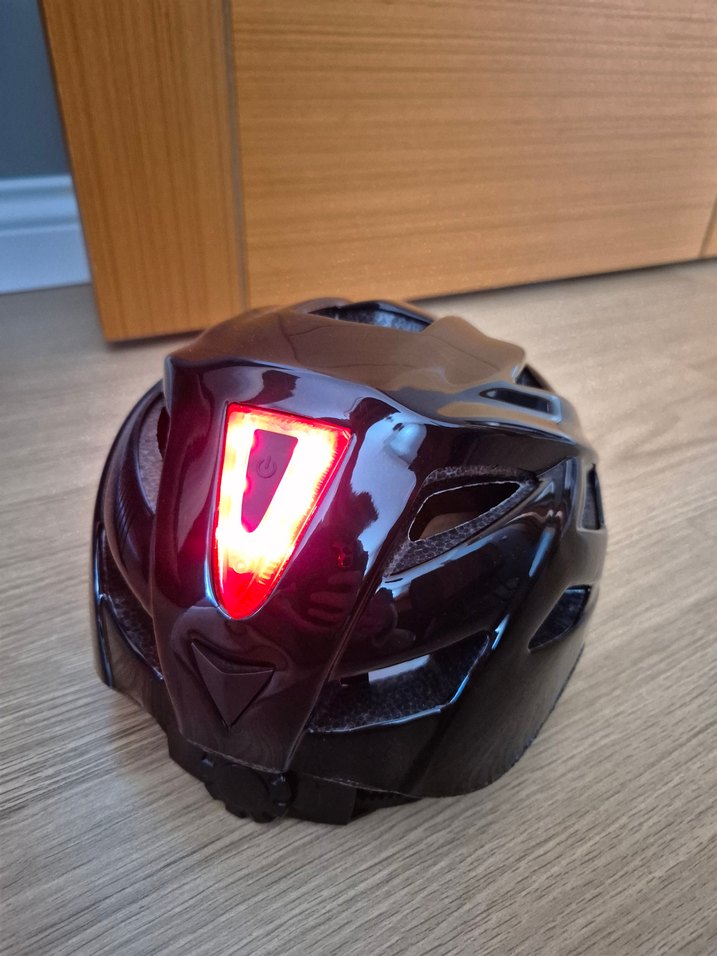 Kilitli Siyah Bisiklet Kaskı - Görsel 4