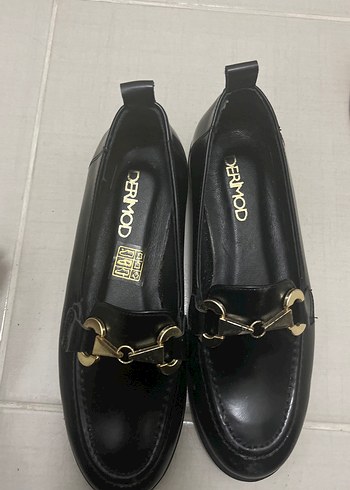 Altın Tokalı Siyah Deri Kadın Loafer - Görsel 3