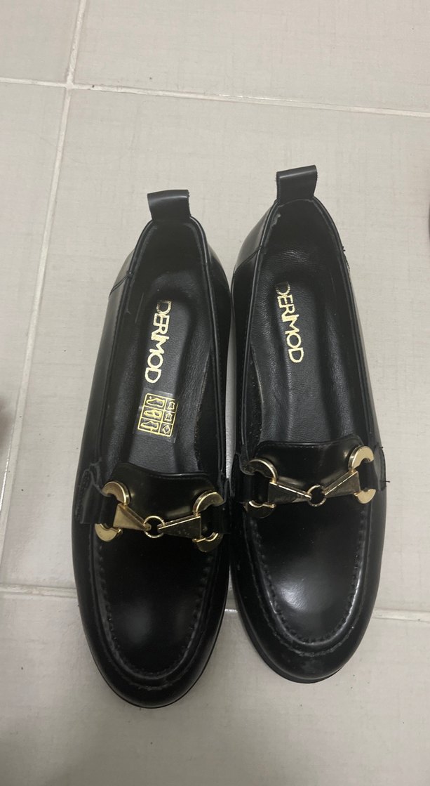 Altın Tokalı Siyah Deri Kadın Loafer - Görsel 3